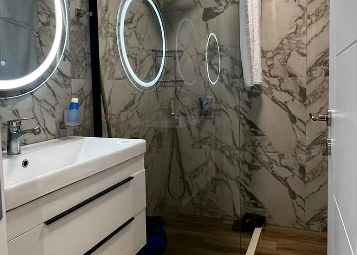 Le Bon 2 Apartment